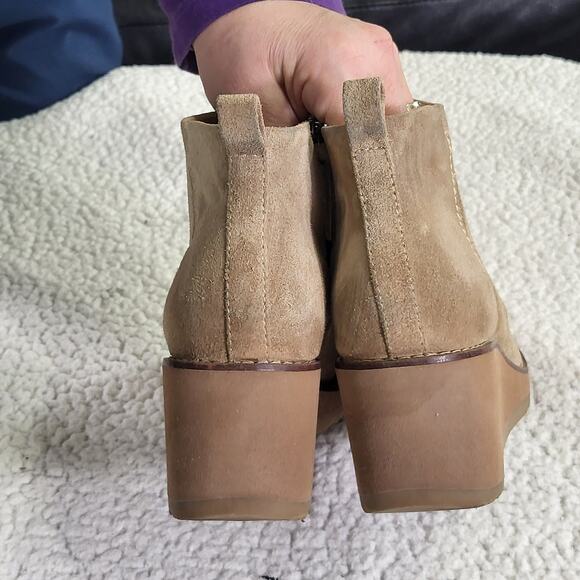 Sofft Eden Suede Bootie Dune Size 6.5 M women's SIZE 8.5 - Picture 4 of 9
